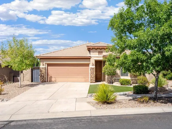 2445 E White Horse Dr, Washington, UT 84780