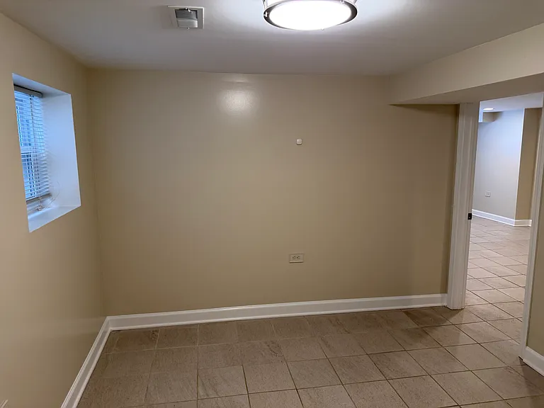2252 N Laramie Ave #G — Photo 13
