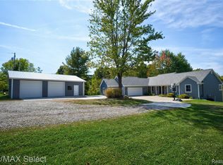 6056 Atlas Rd, Grand Blanc, MI 48439
