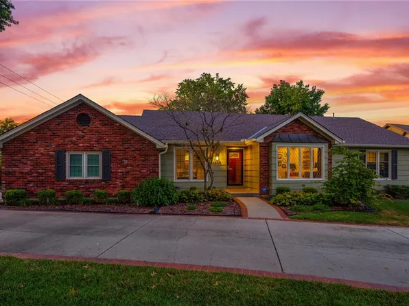 6658 Dearborn Dr, Mission, KS 66202