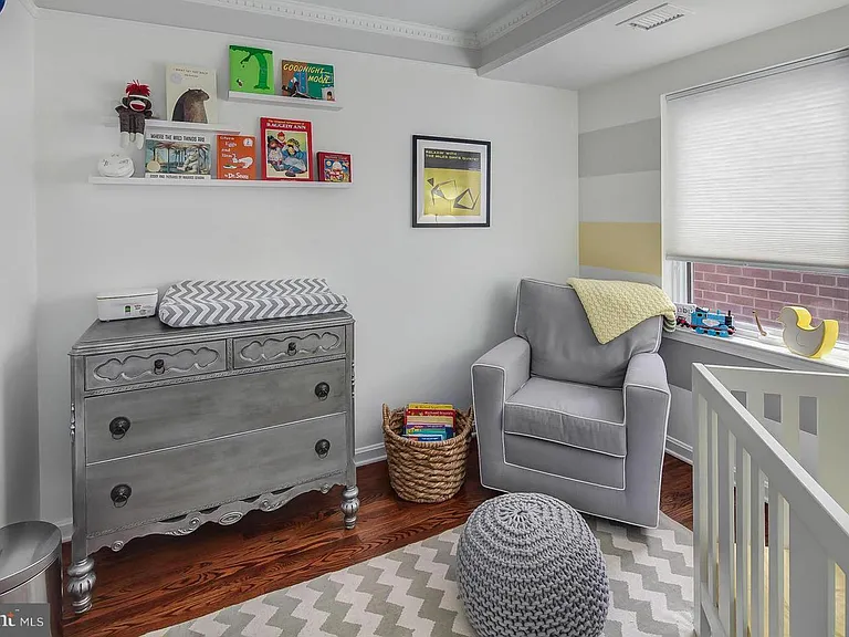 545 E Braddock Rd #101 — Photo 9