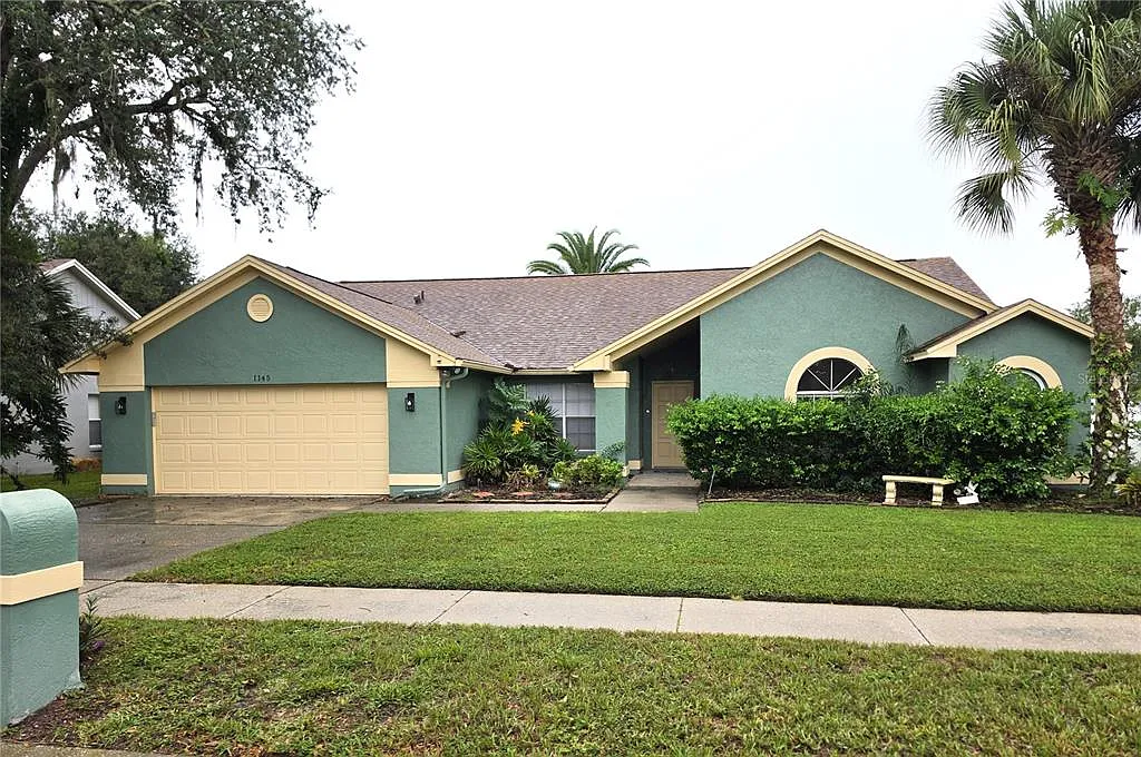 4 bed, 2.0 bath, 2162 sqft, $3,050 — Photo 1