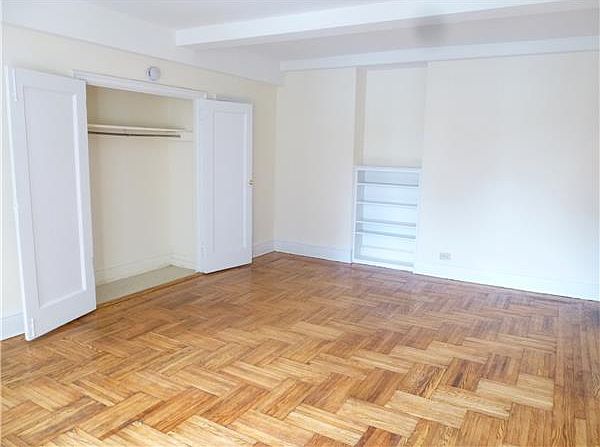 2nd image of 237 E 20th St APT 3G