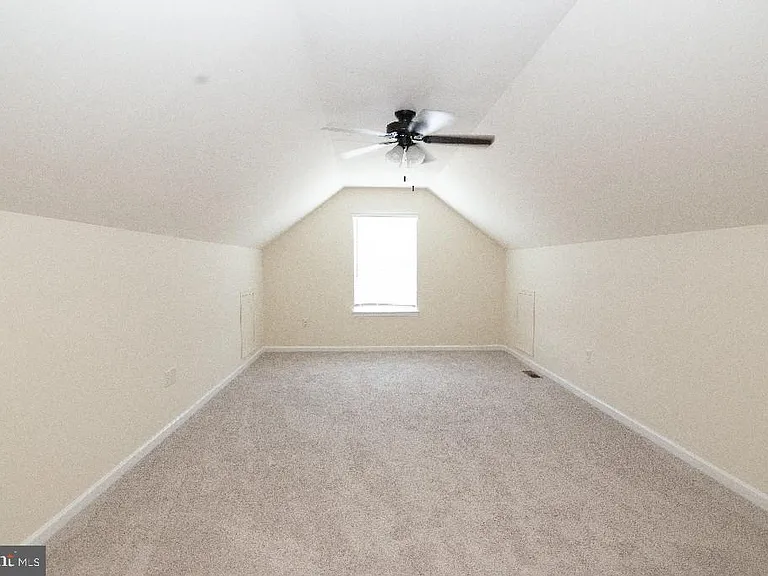 10 Skip Ln — Photo 30