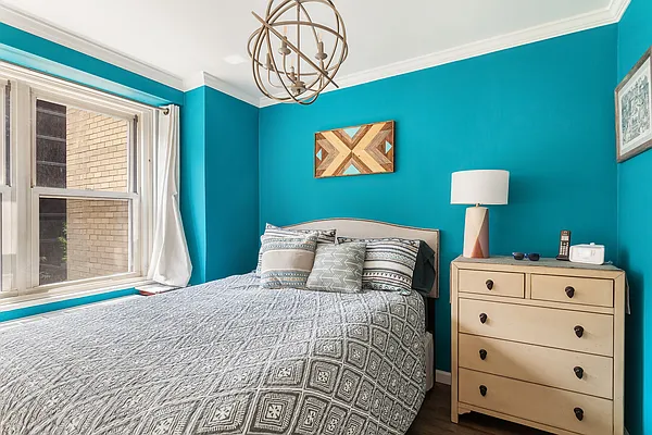 Sold by Compass | media 2