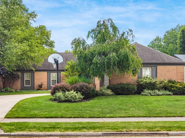 671 College Crest Rd, Westerville, OH 43081