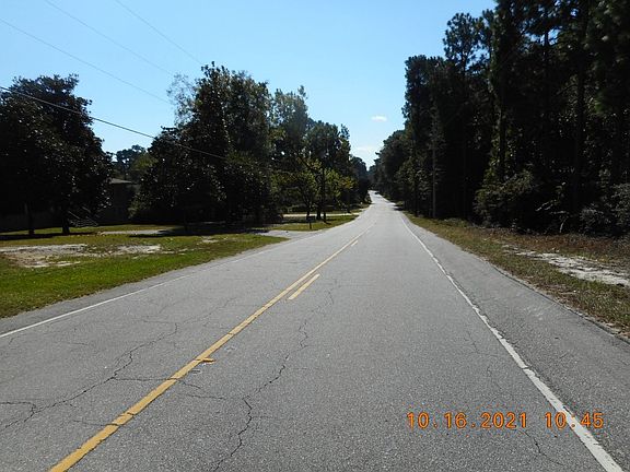 4th image of 414 Bradley Dr
