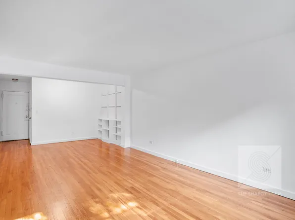 153 Bennett Avenue 3E image 2 of 13