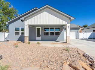 39 E 380 N, La Verkin, UT 84745