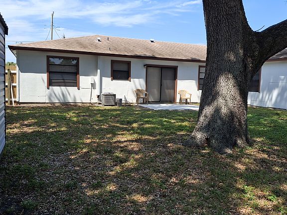 4th image of 8678 Sunset Dr