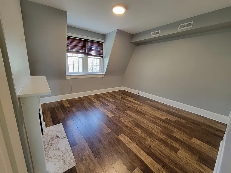 1215 John St #2 — Photo 18