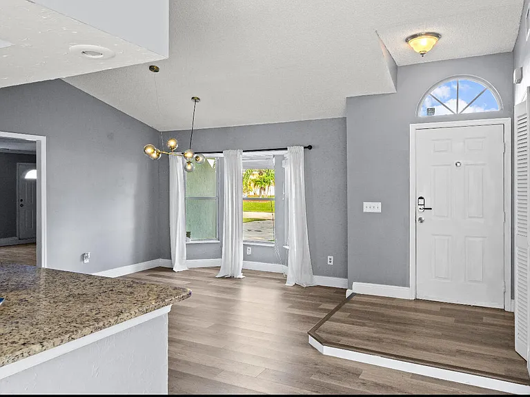 2230 SE Dill Ln — Photo 9