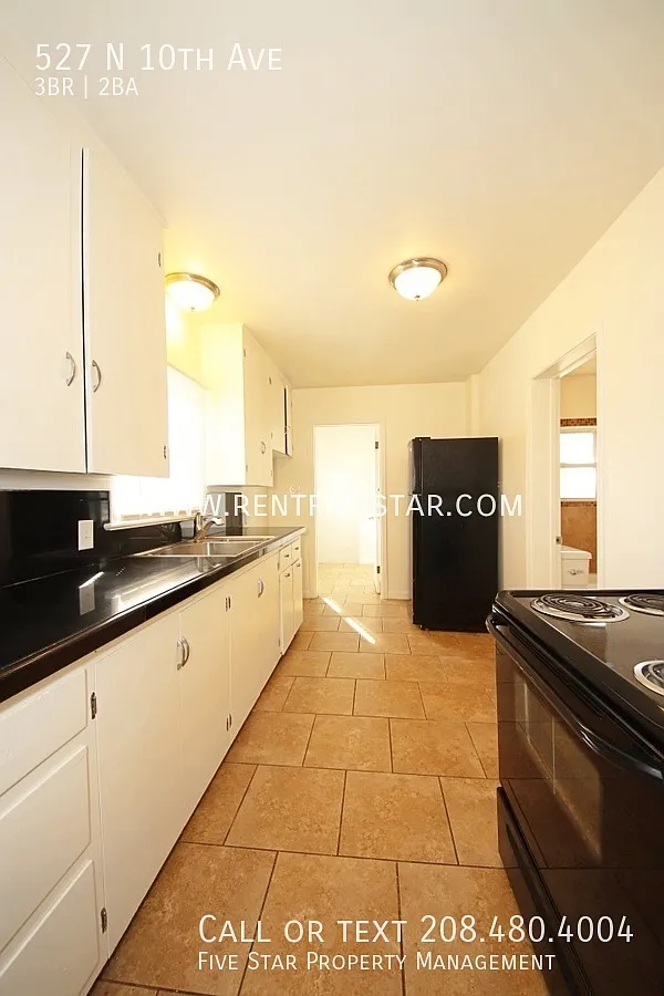 Spacious Duplex Near Idaho State University! — Photo 4