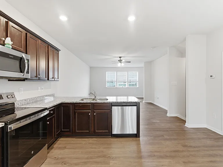 293 Magellan Dr — Photo 12