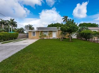 3 Miller Rd, Palm Springs, FL 33461