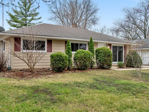 2600 Inwood Dr, Joliet, IL 60435