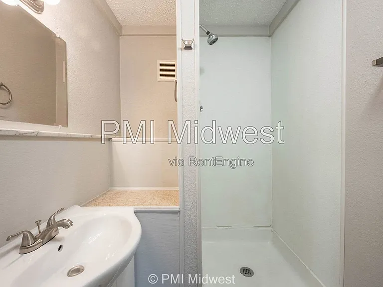 2142 W US Highway 40 #7 — Photo 19