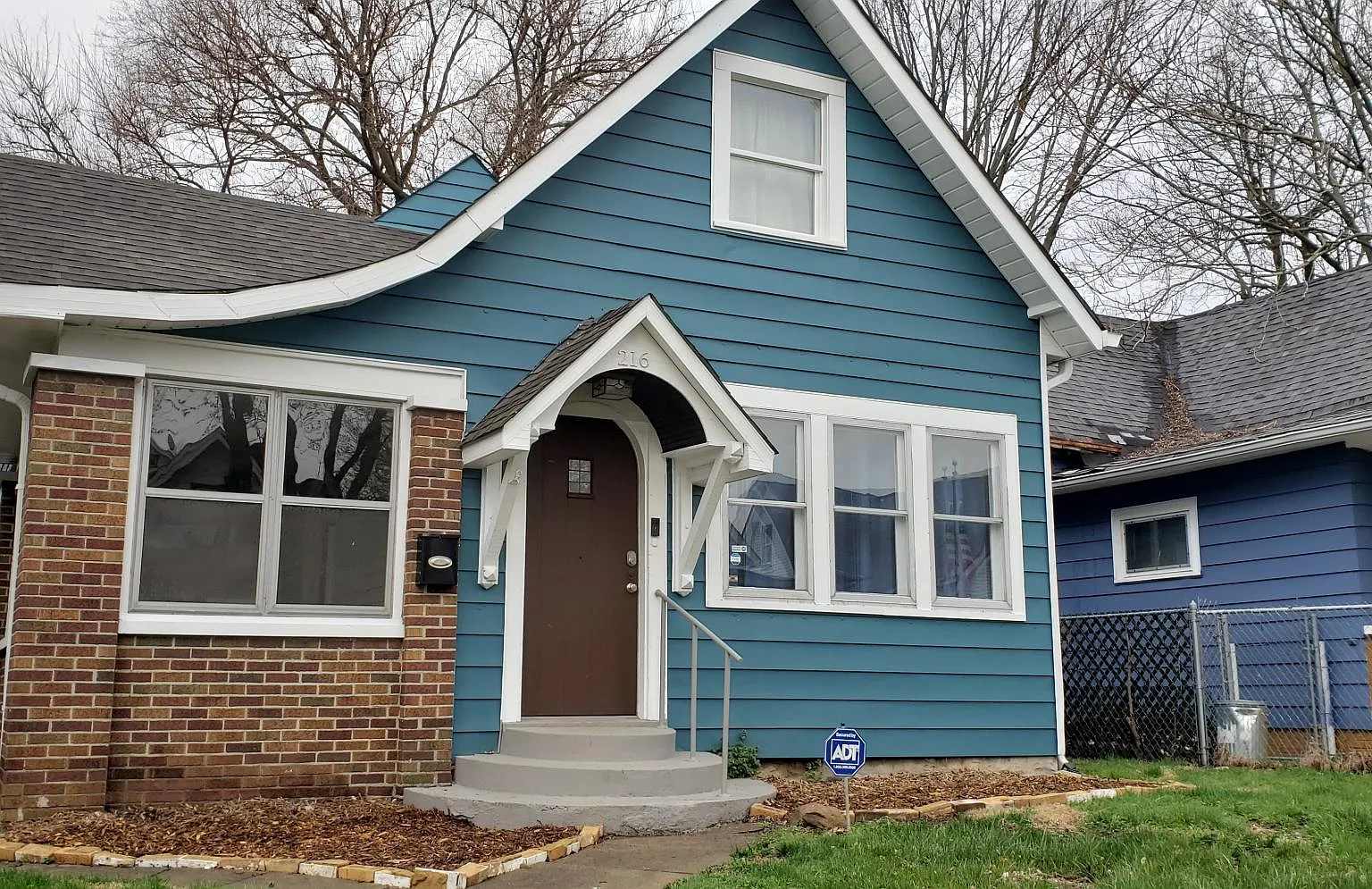 1 bed, 700 sqft, $1,050 — Photo 1