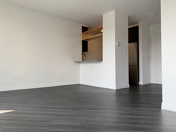 3rd image of 250 E Houston St APT 4F