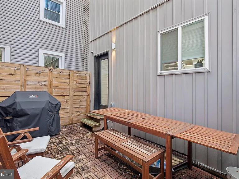 2224 Amber St #4 — Photo 40