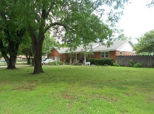 304 N Olympia St, Ponca City, OK 74601