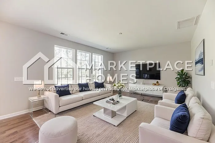 120 Caleb Ct — Photo 8