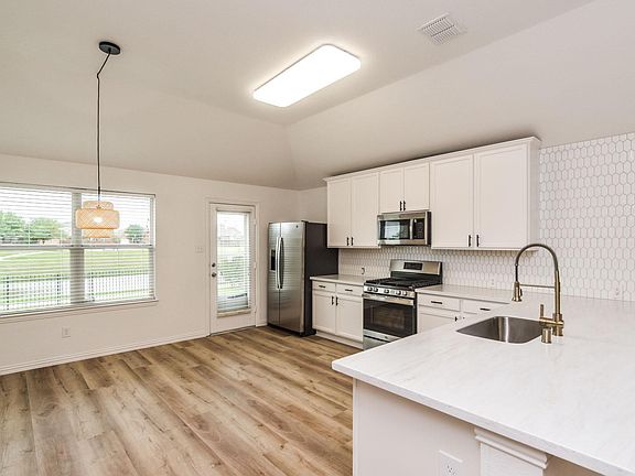 4th image of 2605 Cascade Cove Dr