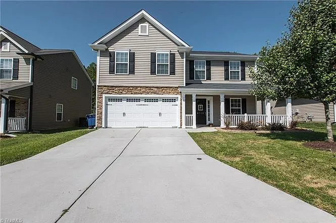 2110 Longburn Dr — Photo 1