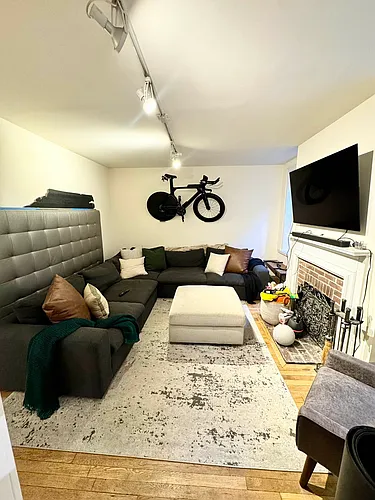 360 E 50th St #4C Photo 1