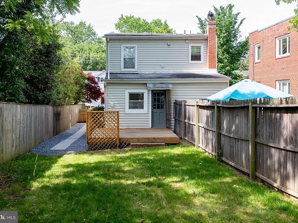 1st image of 207 E Nelson Ave #B