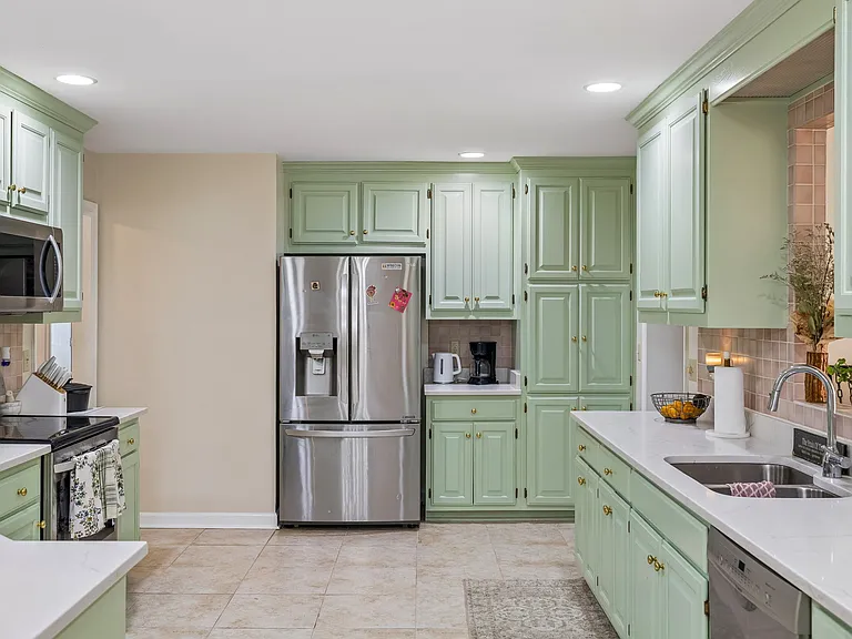 3317 Marcus Dr — Photo 11