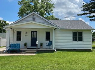 510 W Adams St, Washington, IL 61571