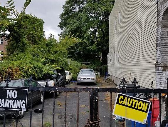 5th image of 3130 Seymour Ave