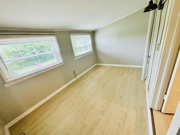 2nd image of 1822 Highland Ave APT 2