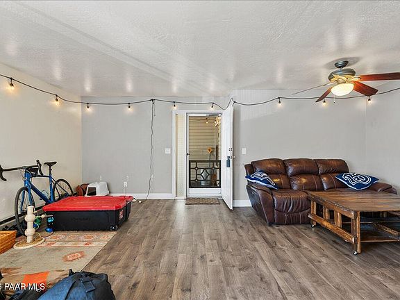 3rd image of 333 W Leroux St #(f3)