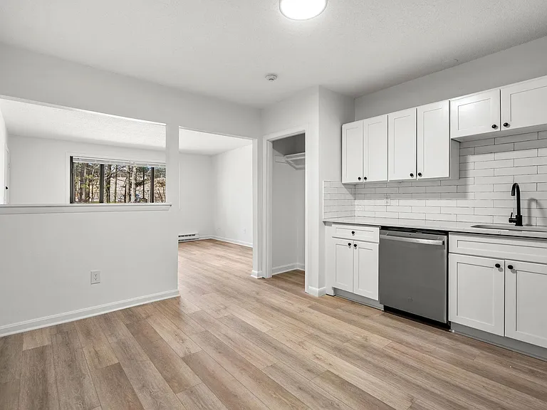 14 Pierce St #8 — Photo 1