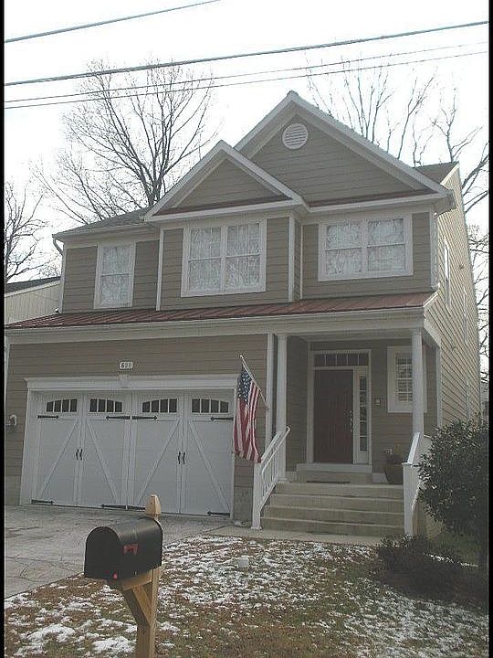 Custom 5BR, 3.5BA Colonial