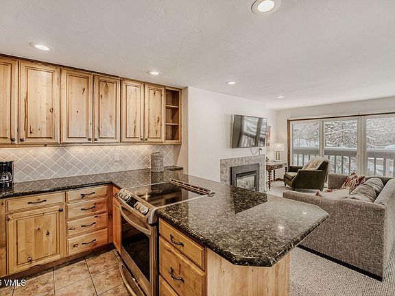 5th image of 980 Vail View Dr #215