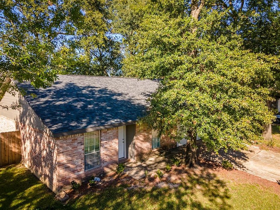 1st image of 11939 Drummond Park Dr