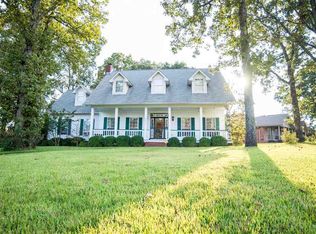 8201 Beechfield Dr, N Little Rock, AR 72116