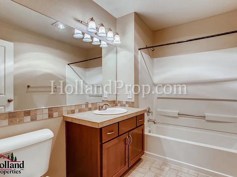 15074 NW Central Dr #305 — Photo 9