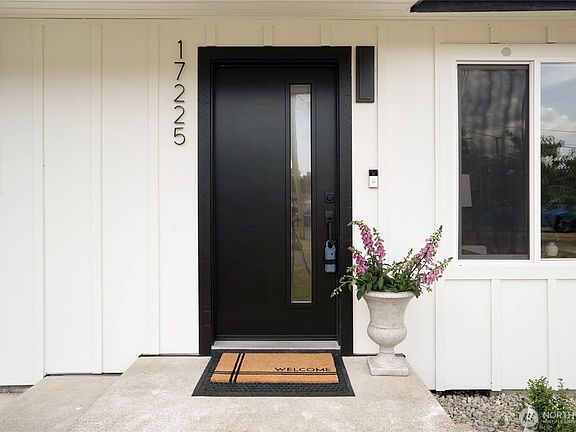 3rd image of 17225 35th Avenue S
