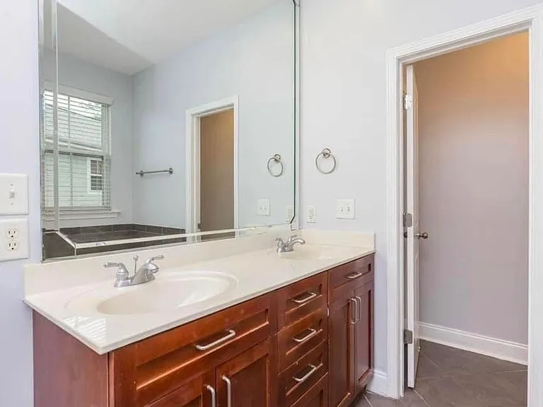 5999 Brookside Oak Cir — Photo 22