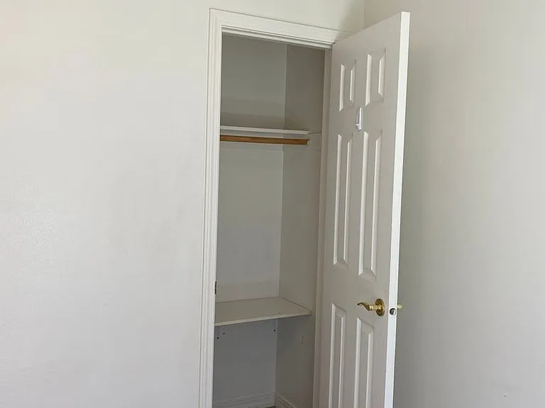 860 S 5 W #8 — Photo 9