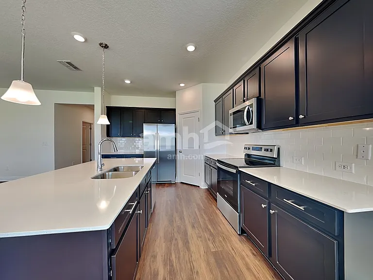 14511 Cedar Mill Dr — Photo 3
