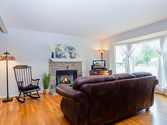 5th image of 627 Belinda Pkwy