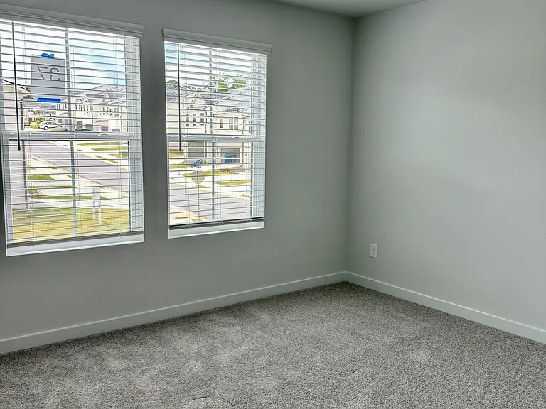 1004 Sutherland Ln #1 — Photo 12