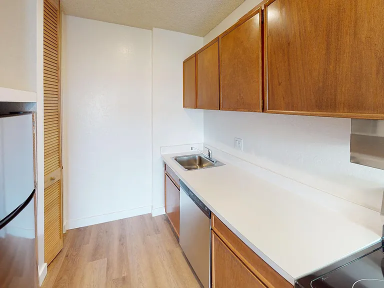 Marina Cove Apartments — Photo 44