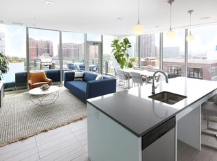 3942 N Sheridan Rd #406, Chicago, IL 60613