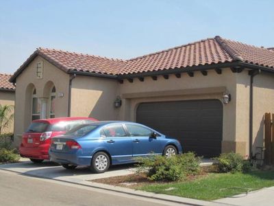 5956 E Via Casella Dr, Fresno, CA, 93727